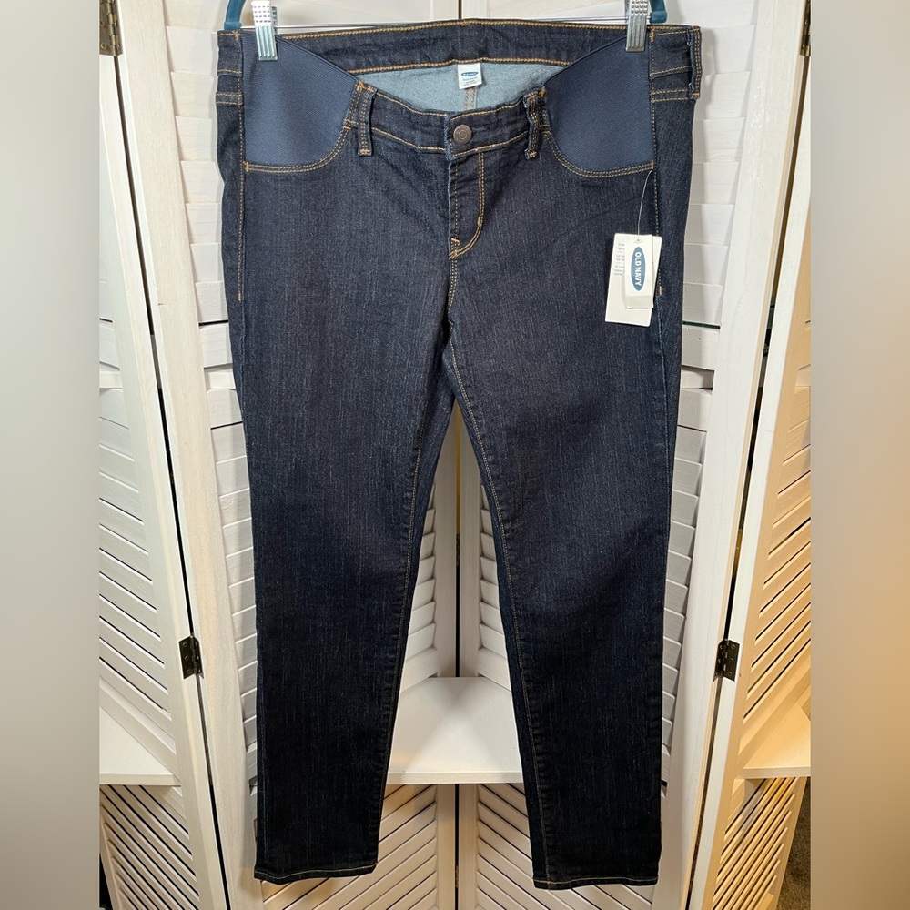 NEW MATERNITY OLD NAVY JEANS